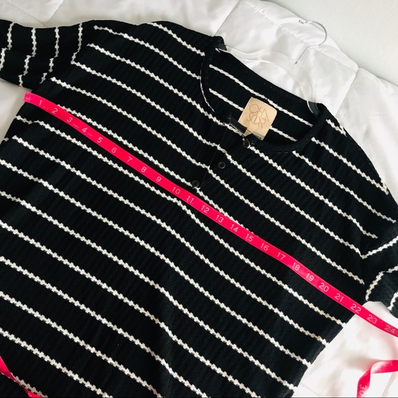 CHASER | Thermal Henley | like new! Oversized. - Picture 5 of 12